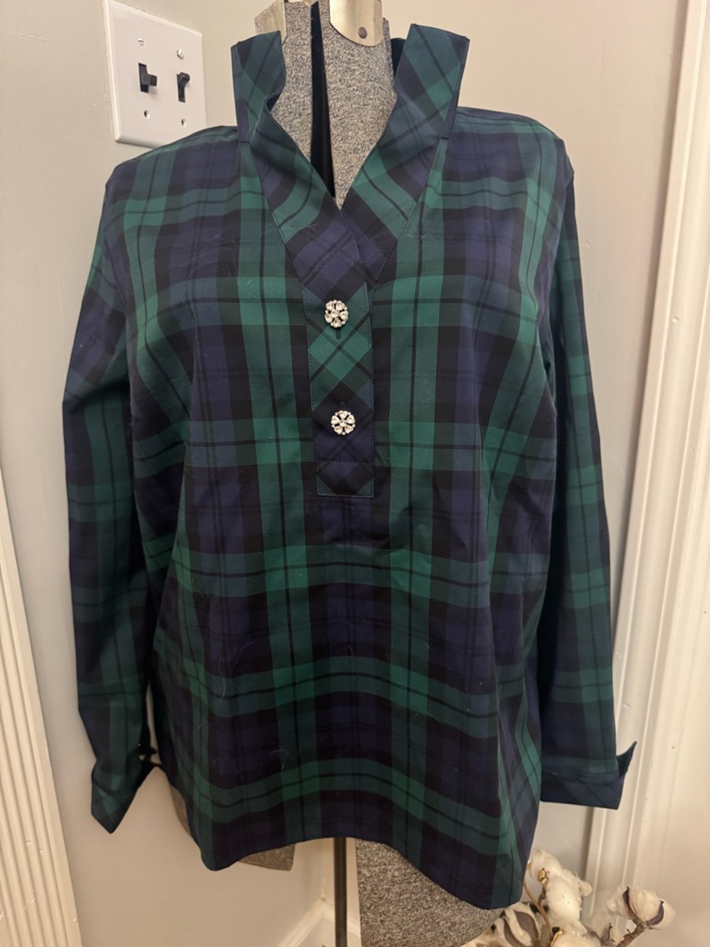 Talbots Green and Navy No Iron Plaid Button-Up Shirt With Rhinestones Large